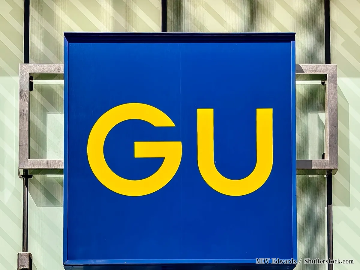 GUの看板写真