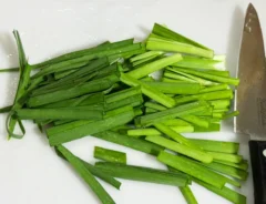ニラと鶏肉の炒め