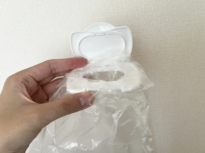 ウェットシートの蓋とポリ袋
