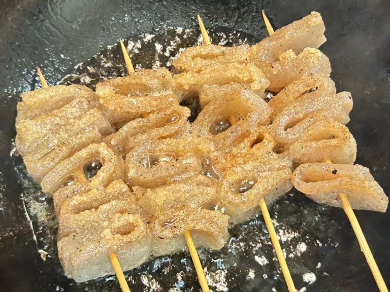 冷凍こんにゃく串（撮影：grape編集部）