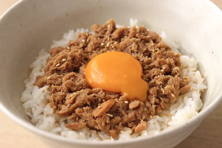 ツナ照りそぼろ丼のレシピ写真