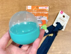カプセルトイの空容器