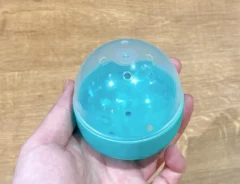 カプセルトイの空容器