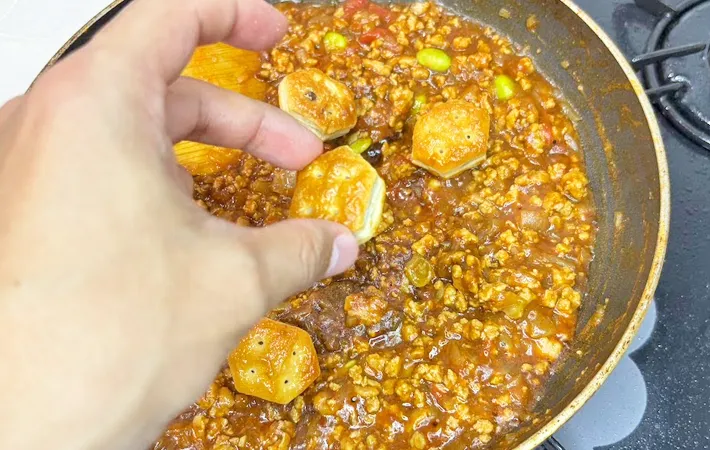 『パイの実キーマカレー』を作る写真（撮影：キジカク）