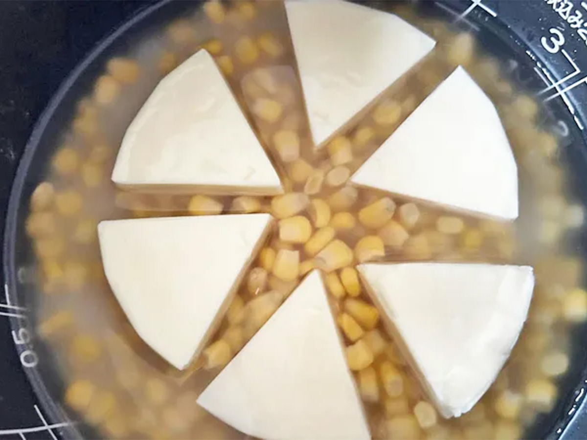 『炊飯器で簡単！「6P」コーンご飯』写真