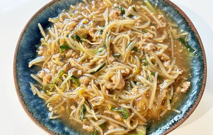 『もやしあんかけ』の完成写真（撮影：エニママ）