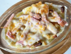 自宅で作る簡単グラタン 材料は牛乳、ハム、チーズ、そして…?