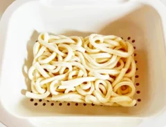 冷凍うどんの写真（撮影：エニママ）