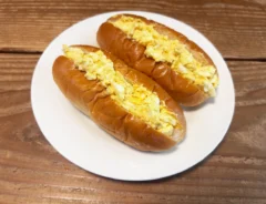 『カレー粉入りたまごサンド』の完成写真（撮影：エニママ）