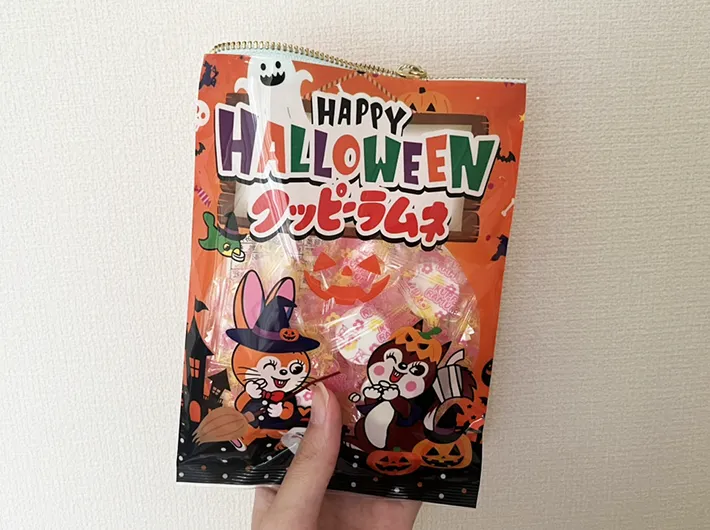 お菓子の袋で作るポーチの作り方（撮影：grape編集部）