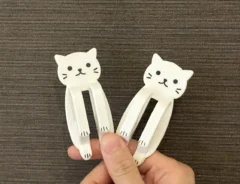 『ねこ型ごみ袋ストッパー2個組』の写真（撮影：grape編集部）