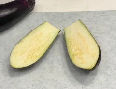 ナスの写真（撮影：grape編集部）