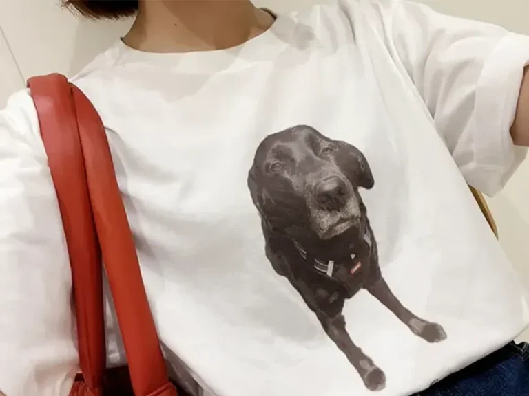 犬のTシャツ写真（撮影：grape編集部）