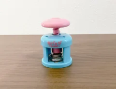 『本当に作れる！ミニミニ缶バッジメーカーマスコット』（撮影：grape編集部）