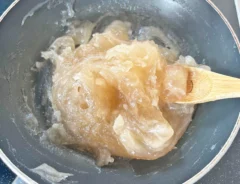 『麦茶でわらび餅』を作る写真（撮影：エニママ）