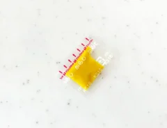 納豆付属のからしの写真（撮影：エニママ）