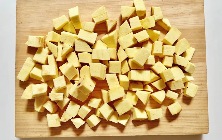 『サツマイモのバター』を作る写真（撮影：エニママ）