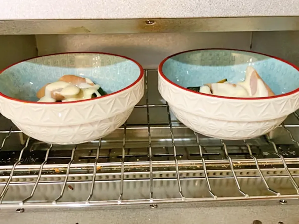 『かぼちゃとソーセージのマヨグラタン』の完成写真(撮影:エニママ)