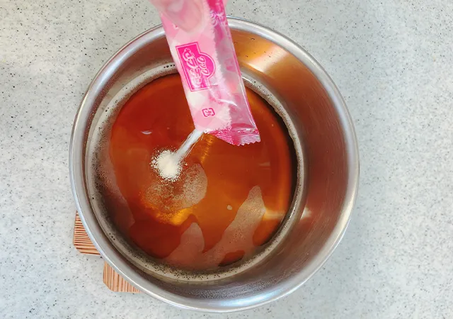 麦茶にゼラチン（撮影：grape編集部）