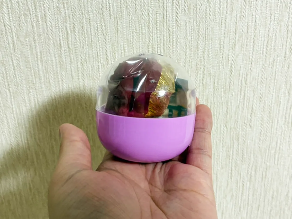 カプセルトイの『なりきり力士』（撮影：grape編集部）