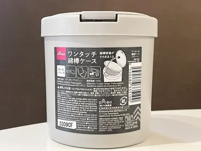 『ワンタッチ綿棒ケース』の写真（撮影：grape編集部）