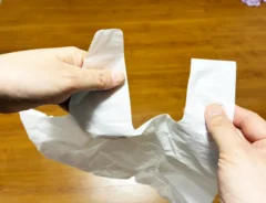 袋の開け方の説明写真（撮影：grapeライフハック編集部）