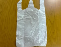 袋の開け方（撮影：grape編集部）