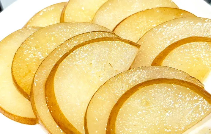 『梨のバター焼き』の完成写真（撮影：キジカク）