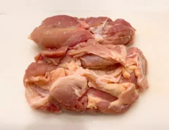 鶏もも肉の写真（撮影：grape編集部）