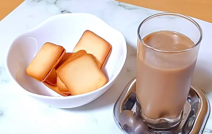 純正ごま油を足したミルクコーヒーの写真（撮影：キジカク）