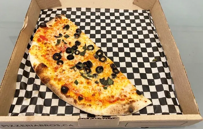 マルゲリータピザの写真（撮影：キジカク）