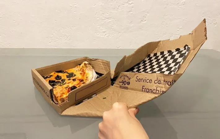 『ピザの箱で持ち帰りBOXを作る方法』の写真（撮影：キジカク）