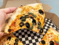 マルゲリータピザの写真（撮影：キジカク）