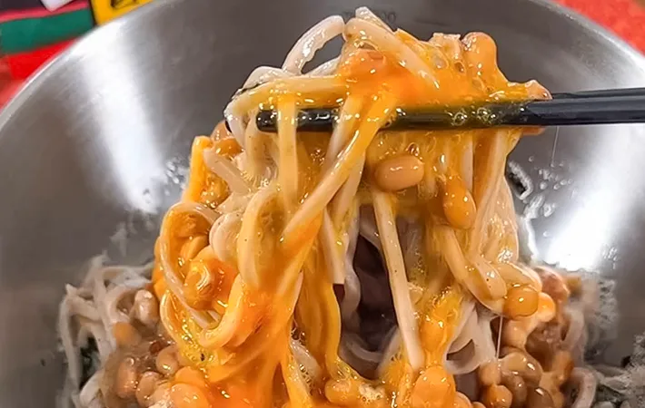 完成したまぜそばの写真