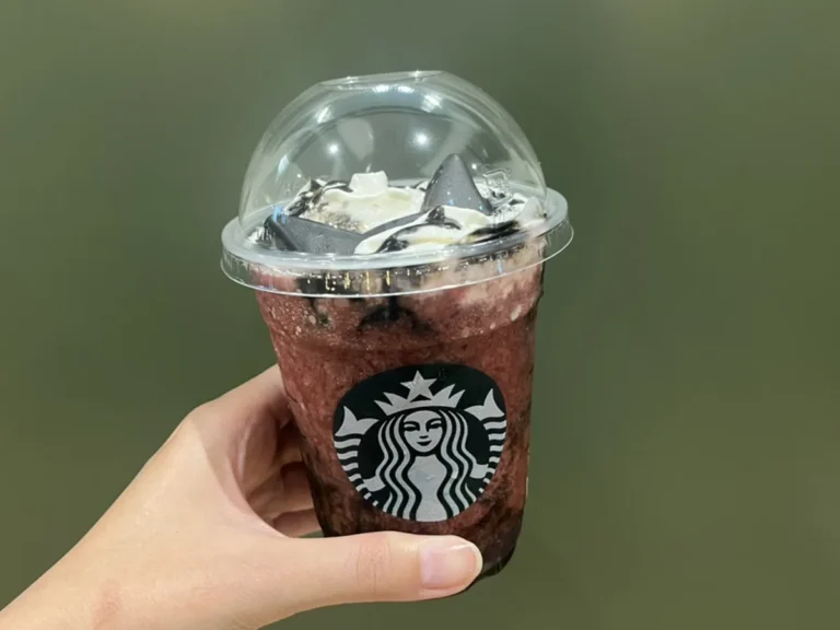 スタバ『アサイー ベリー フラペチーノ』の写真(撮影:grape編集部)