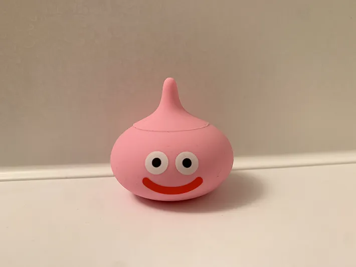 スライムのカプセルトイの写真（撮影：grape編集部）
