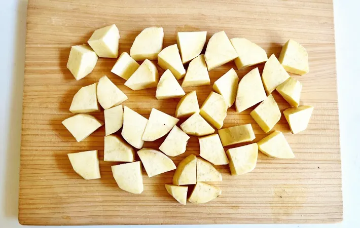 『サツマイモマッシュ』を作る写真（撮影：エニママ）