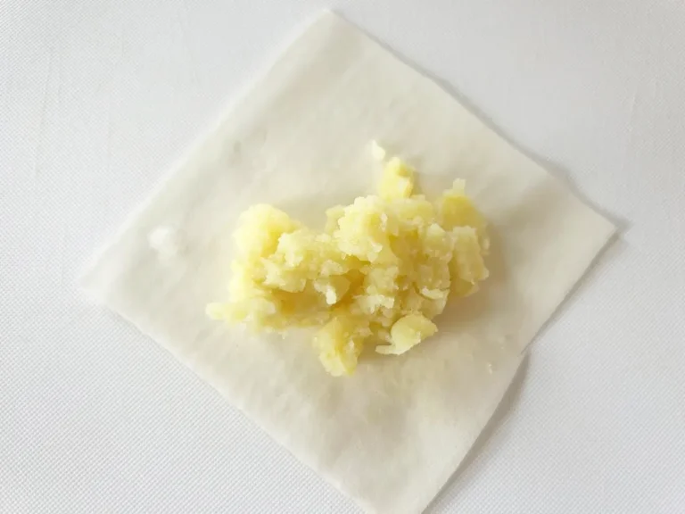 『春巻きスイートポテト』を作る写真(撮影:エニママ)