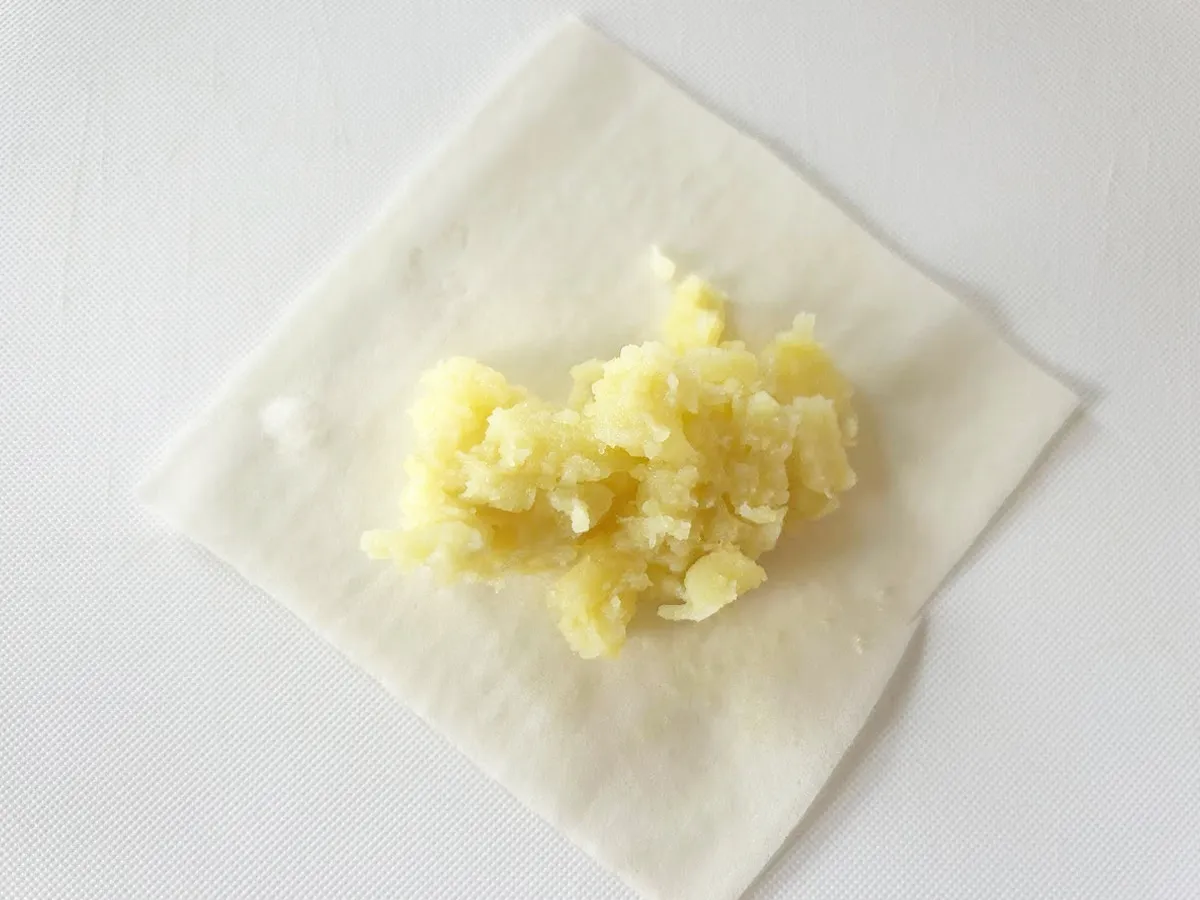 『春巻きスイートポテト』を作る写真（撮影：エニママ）