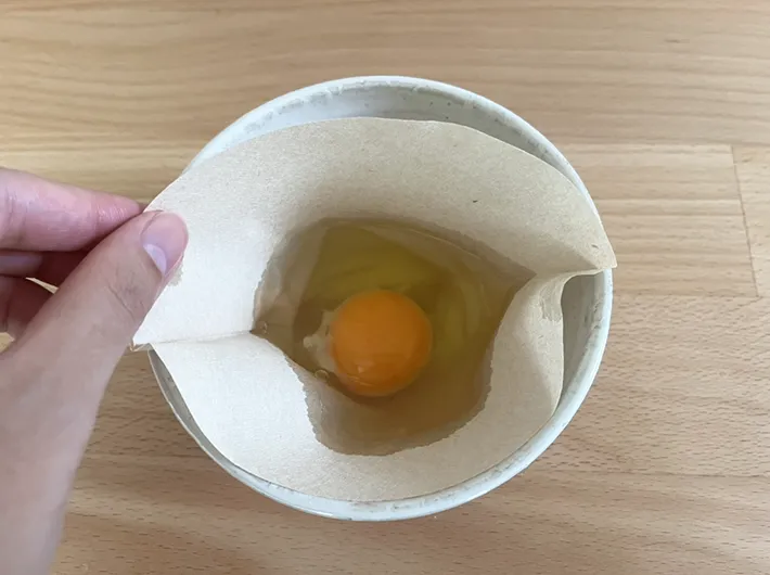 ポーチドエッグ作りの手順写真（撮影：grape編集部）