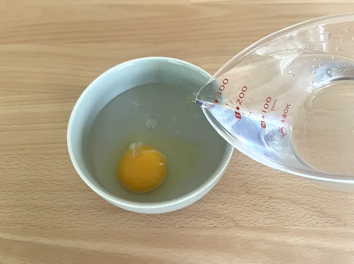 ポーチドエッグ作りの手順写真（撮影：grape編集部）