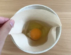 ポーチドエッグ作りの手順写真（撮影：grape編集部）