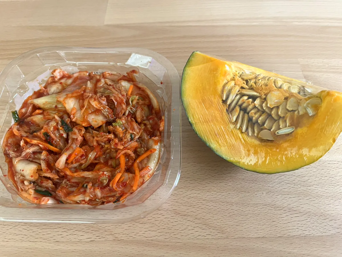 キムチとカボチャの写真(撮影:grape編集部)
