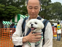 飼い主と愛犬の写真（撮影：grape編集部）