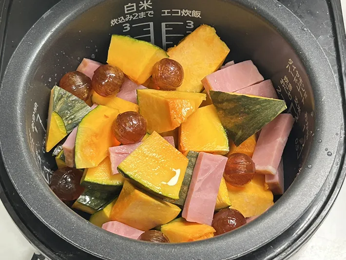 『かぼちゃのうま塩バター』を作る写真（撮影：grape編集部）