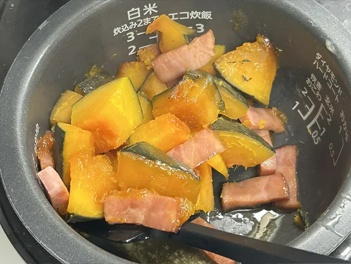 『かぼちゃのうま塩バター』を作る写真（撮影：grape編集部）