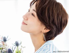 女性の写真