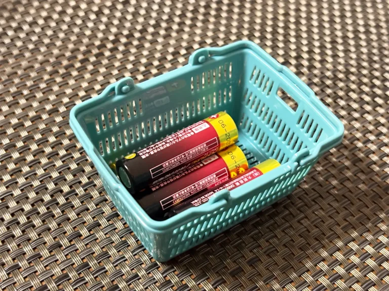 『ミニチュア買い物かご』の画像(撮影:grape編集部)