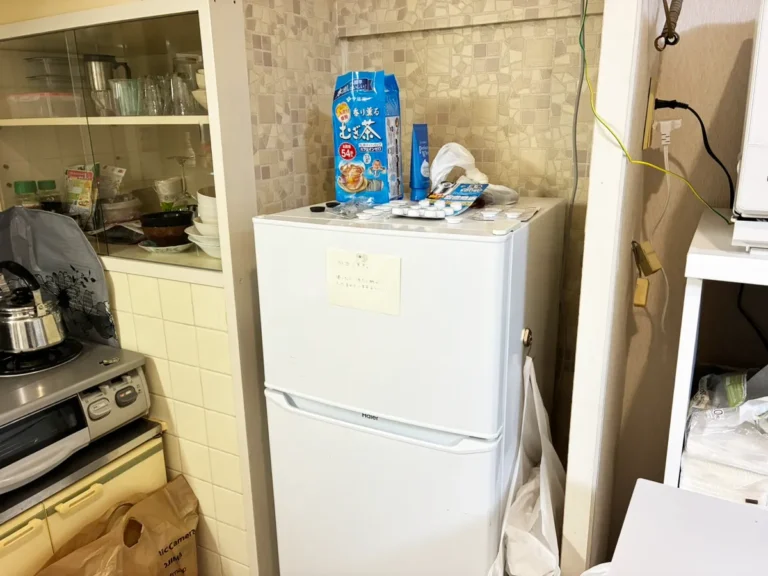 冷蔵庫に貼られた置手紙の写真（撮影：grape編集部）