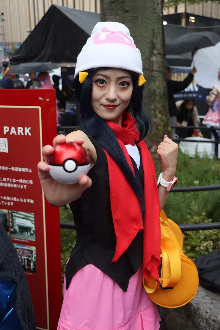 ヒカリに扮する女性の写真（撮影：grape編集部）